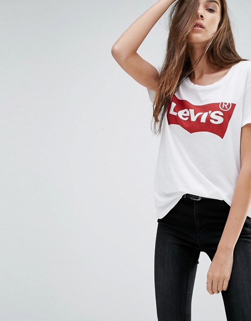 Levi's – Perfect – T-Shirt mit Fledermaus-Logo